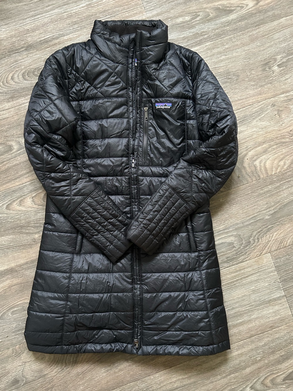 Patagonia thigh length mid-weight coat